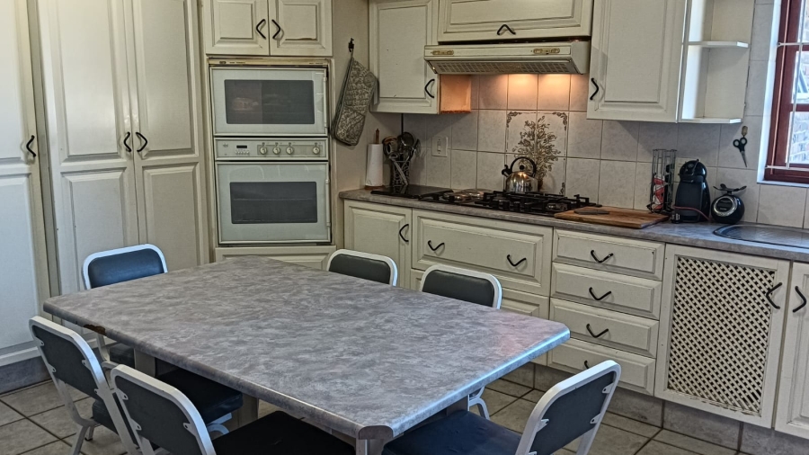 4 Bedroom Property for Sale in Dorchester Heights Eastern Cape